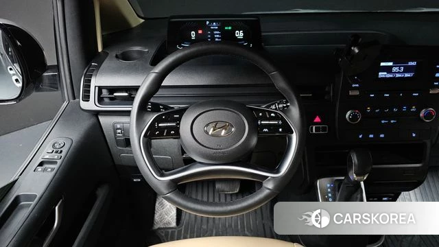 Hyundai Staria 2024 Серебряный из Кореи, фото 4