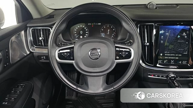 Volvo V60 Cross-Country 2nd Generation 2020 Серебристо-серый из Кореи, фото 4
