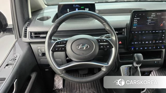 Hyundai Staria 2023 Белый из Кореи, фото 4