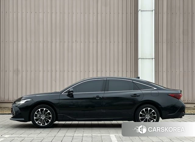 Toyota Avalon 2024 Черный из Китая, фото 4