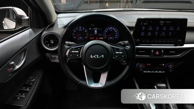 Kia The New K3 2nd generation 2022 Белый из Кореи, фото 4