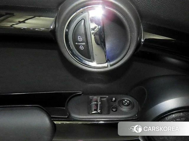 Mini Cooper 2018 Черный из Кореи, фото 4