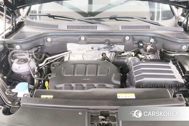 Volkswagen Tavendor 2023 Черный из Китая, фото 4