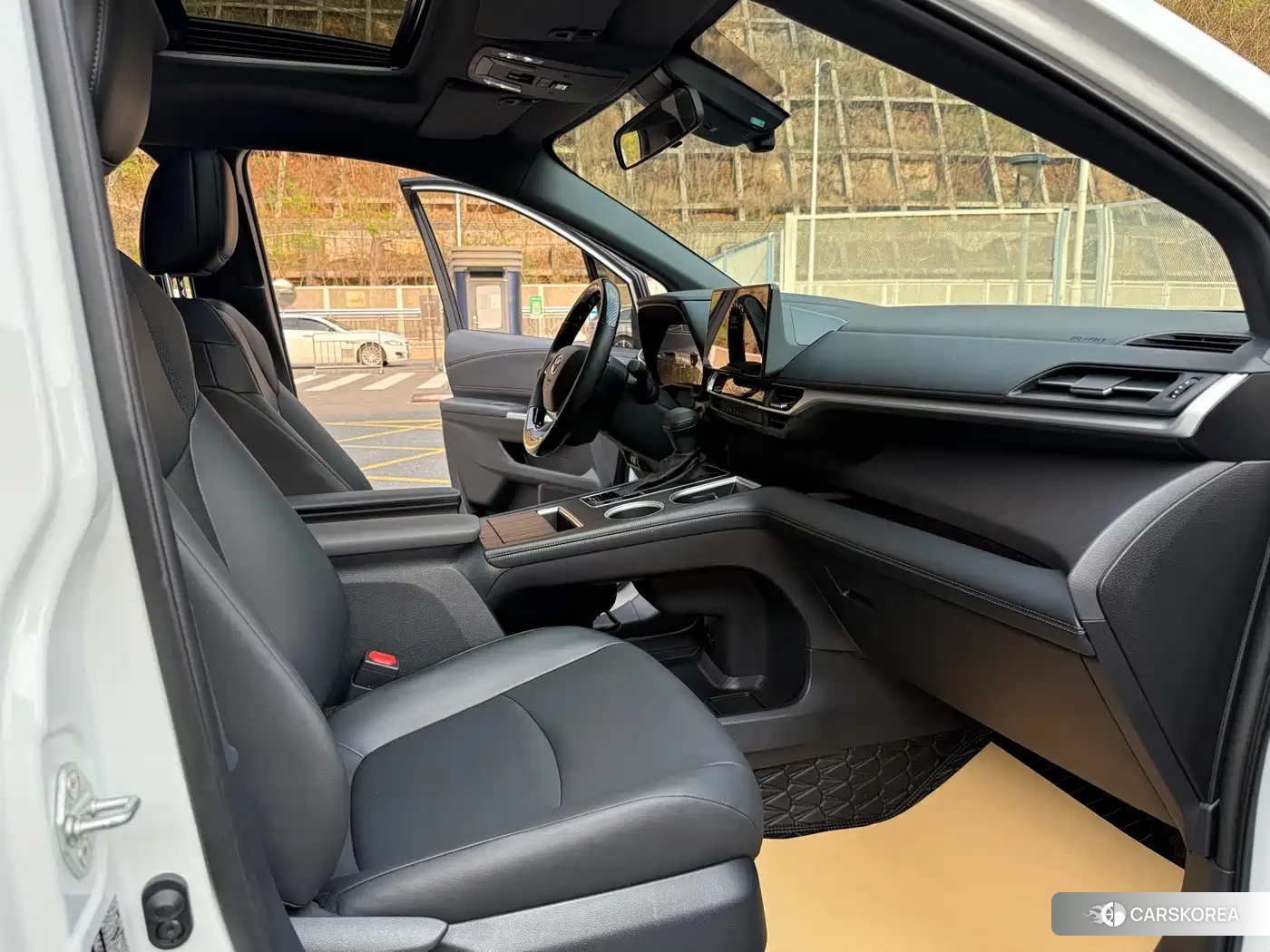 Toyota Granvia 2024 Белый из Китая, фото 5