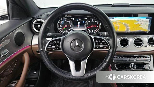 Mercedes-Benz E-Class W213 2018 Белый из Кореи, фото 4