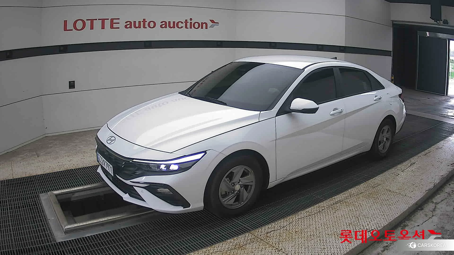 Hyundai Avante 2025 Atlas White из Кореи, фото 4