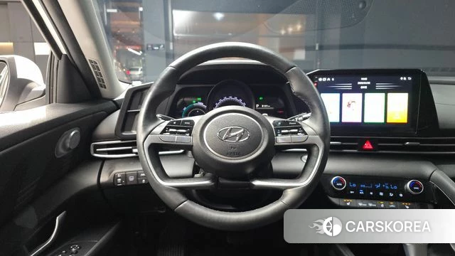 Hyundai Avante Hybrid (CN7) 2023 Белый из Кореи, фото 4