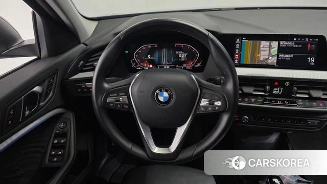 BMW 1 Series (F40) 2022 Черный из Кореи, фото 4
