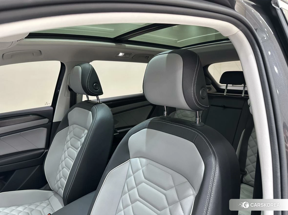 Volkswagen Tayron 2023 Темно-серый из Китая, фото 4