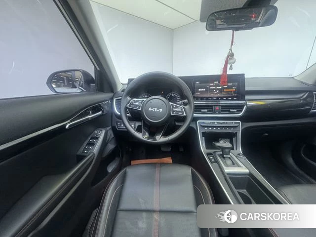 Kia KX3 2022 Белый из Китая, фото 4