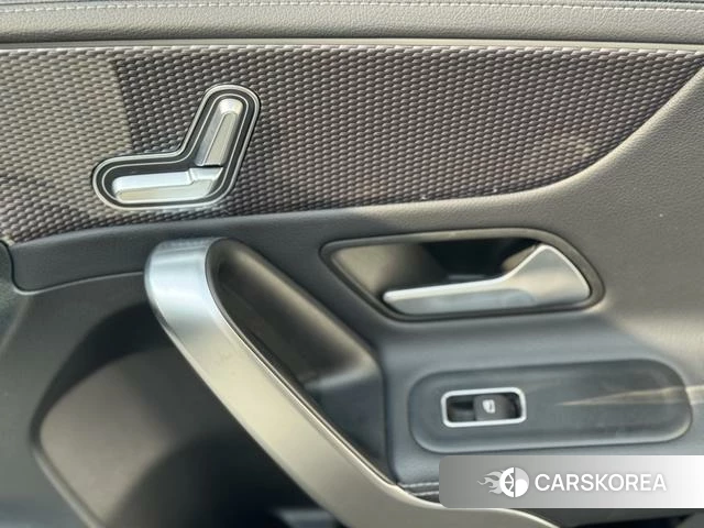 Mercedes-Benz A-Class 2023 Белый из Китая, фото 4