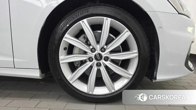 Audi A6 (C8) 2021 Белый из Кореи, фото 4