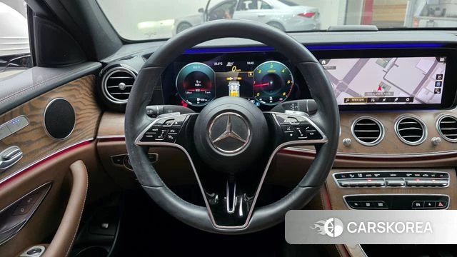 Mercedes-Benz E-Class W213 2021 Белый из Кореи, фото 4