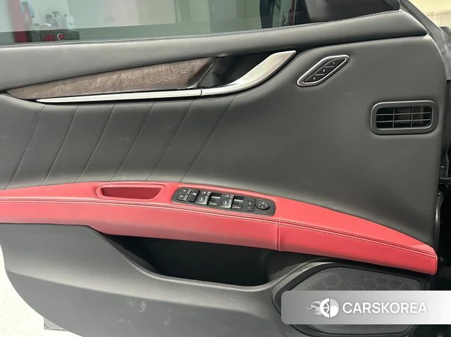 Maserati Ghibli 2023 Серый из Кореи, фото 4
