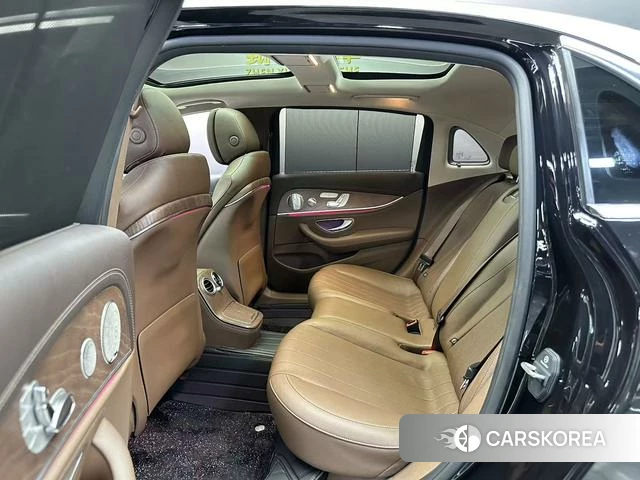 Mercedes-Benz E-Class 2021 Черный из Китая, фото 4