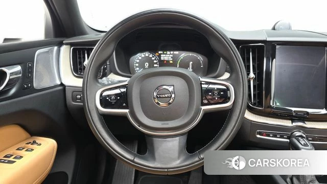 Volvo XC60 second Generation 2018 Белый из Кореи, фото 4