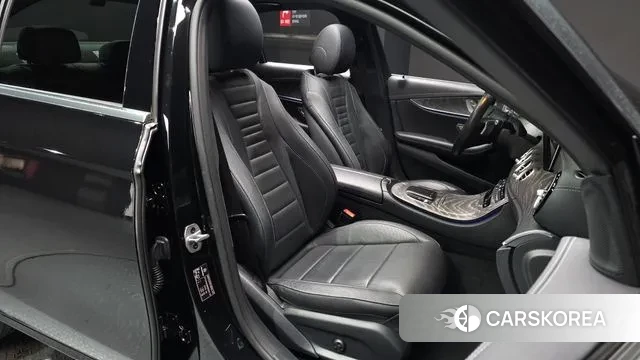 Mercedes-Benz E-Class W213 2022 Черный из Кореи, фото 4