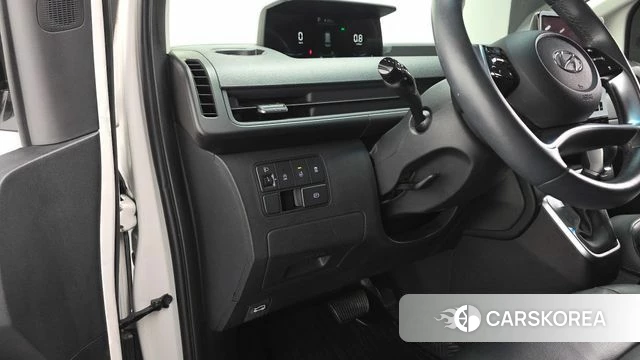 Hyundai Staria 2022 Белый из Кореи, фото 4