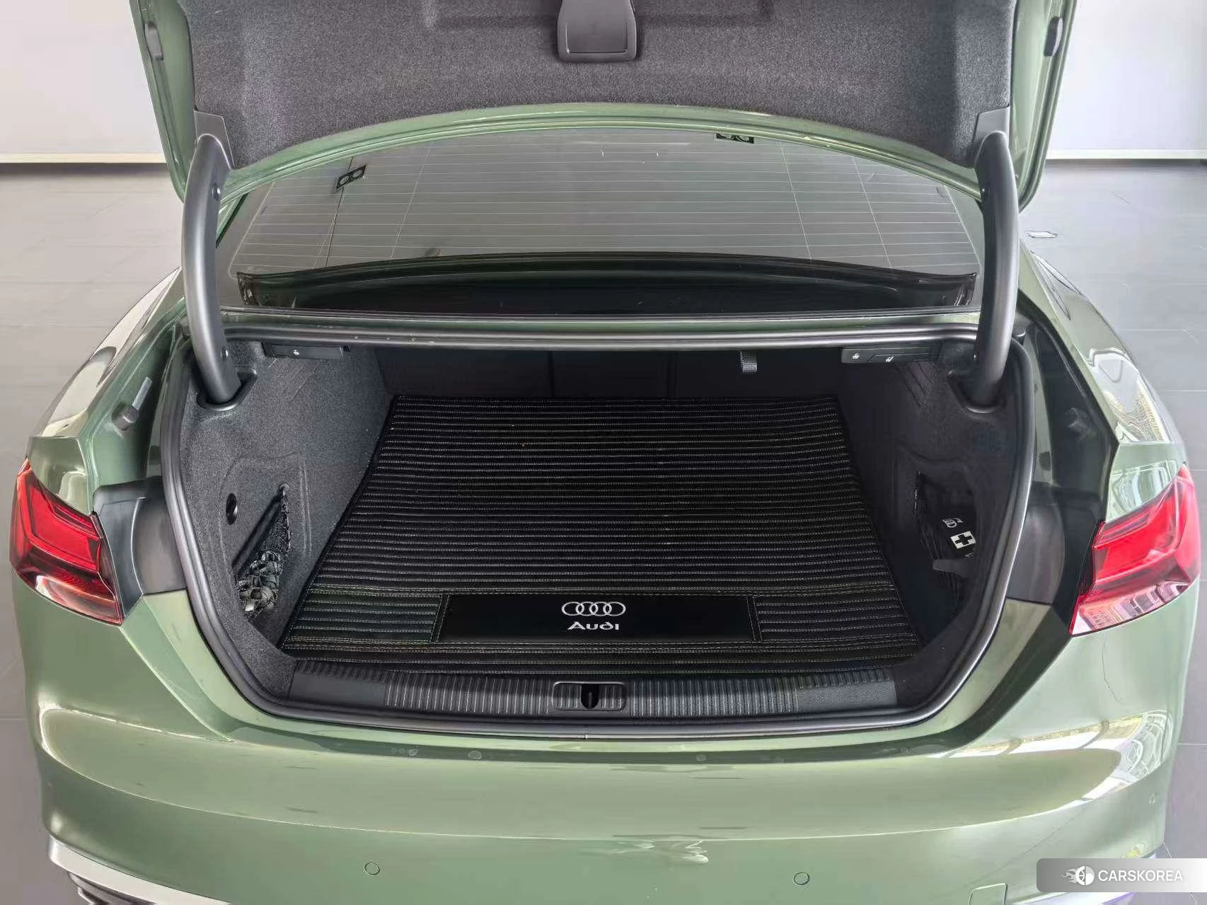 Audi A5 2021 Зеленый из Китая, фото 4
