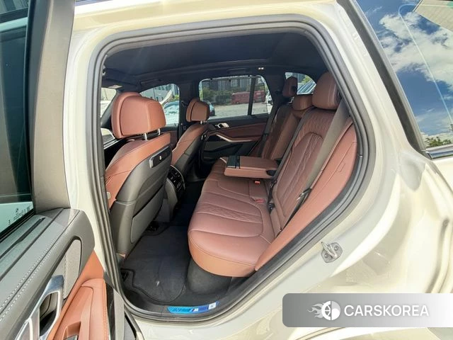 BMW X5 (G05) 2026 Жемчужный цвет из Кореи, фото 4