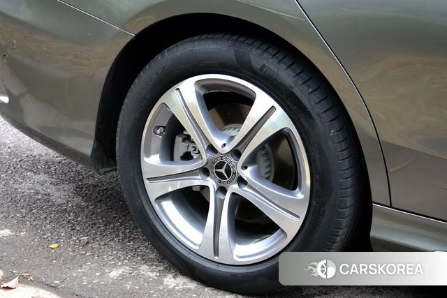 Mercedes-Benz C-class 2021 Серебристо-серый из Китая, фото 4
