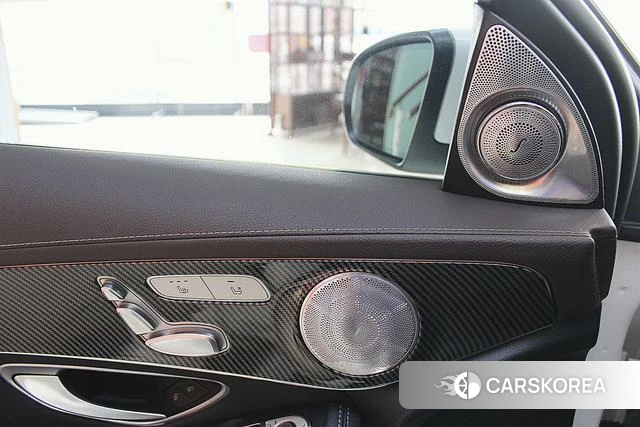 Mercedes-Benz GLC 2021 Белый из Китая, фото 4