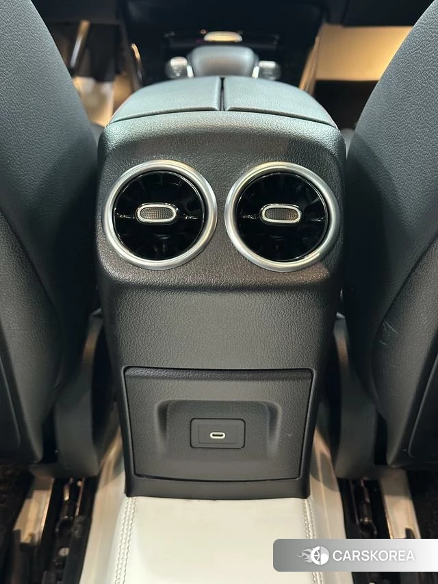 Mercedes-Benz A-Class 2024 Белый из Китая, фото 4