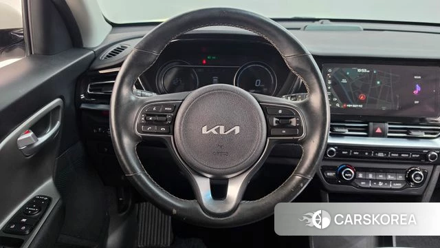 Kia Niro Plus 2022 Белый из Кореи, фото 4