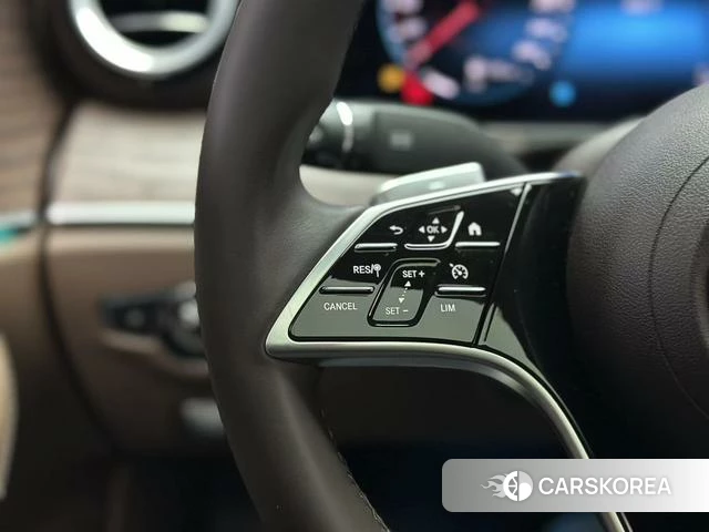 Mercedes-Benz E-Class 2023 Черный из Китая, фото 4