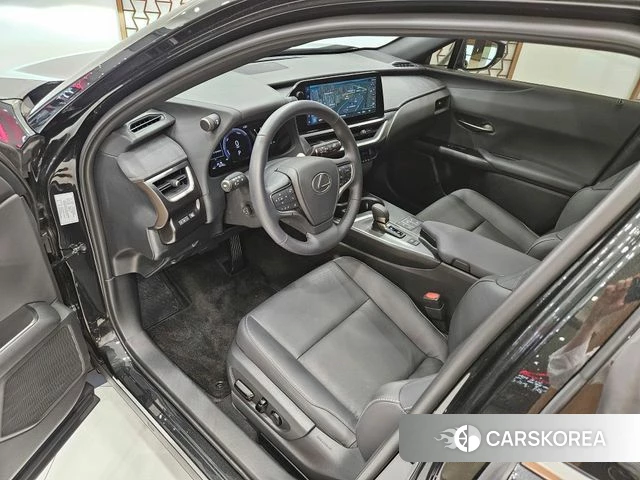 Lexus UX300h 2026 Черный из Кореи, фото 4