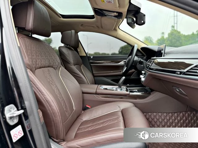 BMW 7 series 2022 Черный из Китая, фото 4