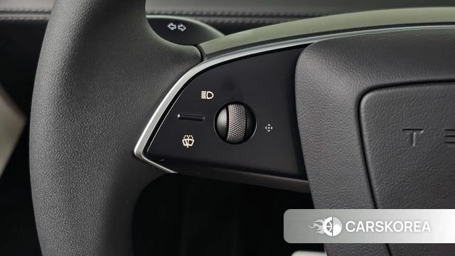 Tesla Model Y 2025 Черный из Кореи, фото 4