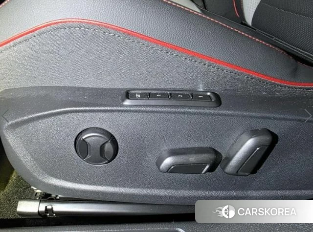 Volkswagen Golf 8th Generation 2025 Черный из Кореи, фото 4