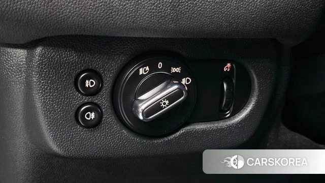 Mini Cooper Clubman 2019 Жемчужный цвет из Кореи, фото 4