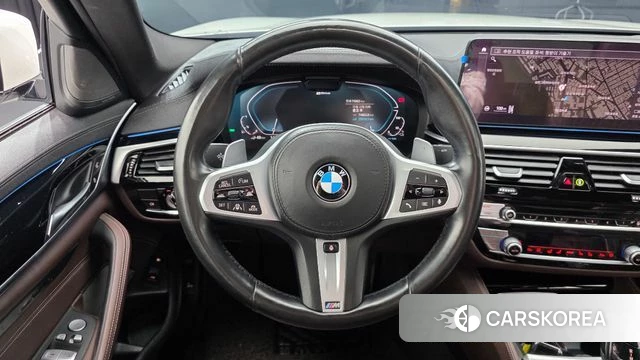 BMW 5 Series (G30) 2021 Белый из Кореи, фото 4