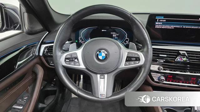 BMW 5 Series (G30) 2021 Черный из Кореи, фото 4