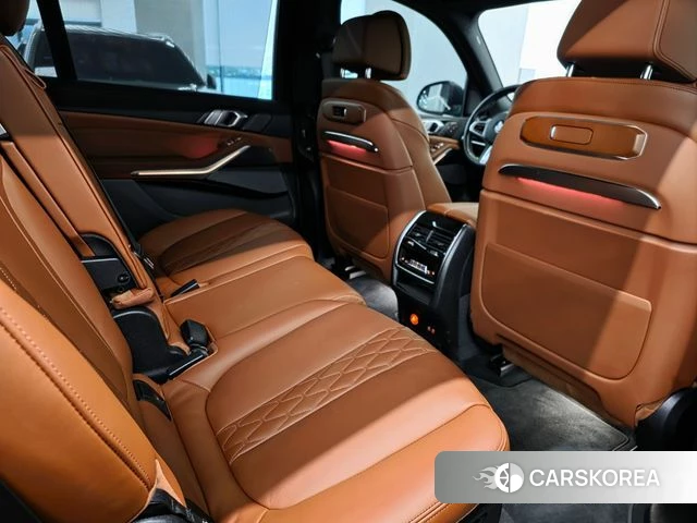 BMW X7 (G07) 2025 Черный из Кореи, фото 4