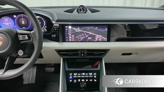 Porsche Makan EV 2025 Черный из Кореи, фото 4