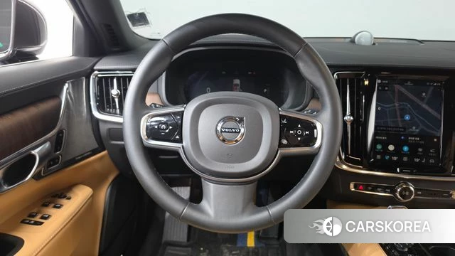 Volvo S90 2023 Серый из Кореи, фото 4