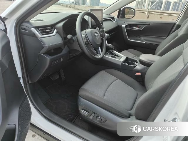 Toyota RAV4 2022 Белый из Китая, фото 4