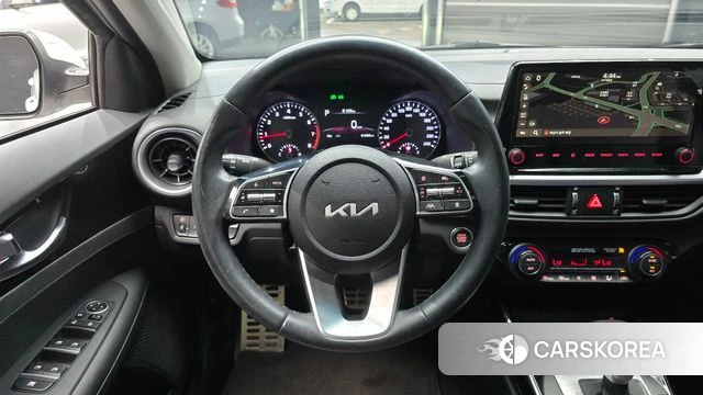 Kia The New K3 2nd generation 2023 Белый из Кореи, фото 4