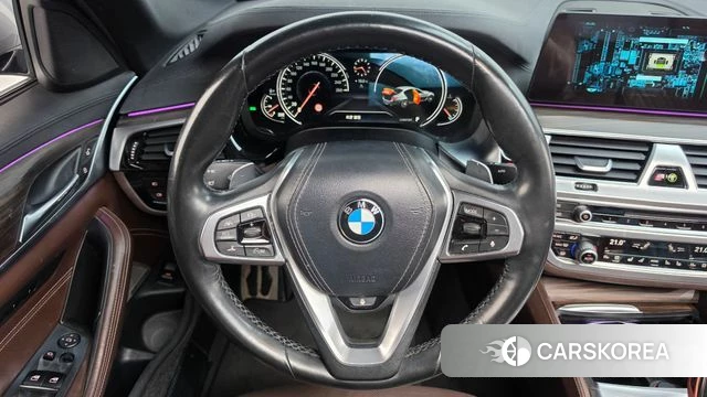 BMW 5 Series (G30) 2018 Серебристо-серый из Кореи, фото 4