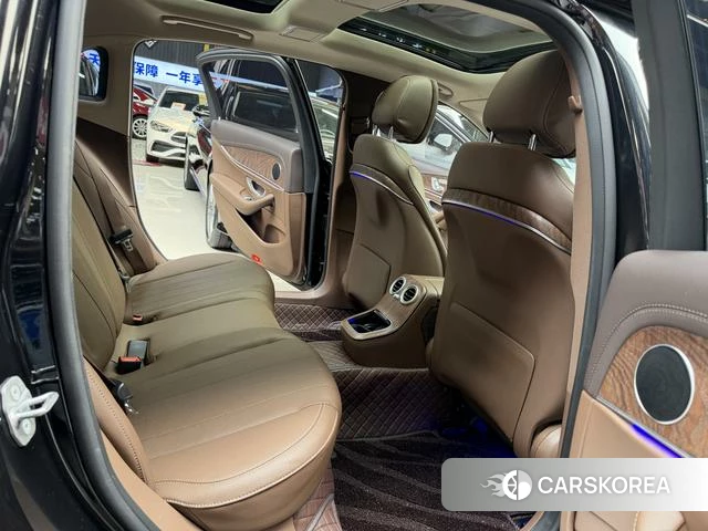 Mercedes-Benz E-Class 2023 Черный из Китая, фото 4