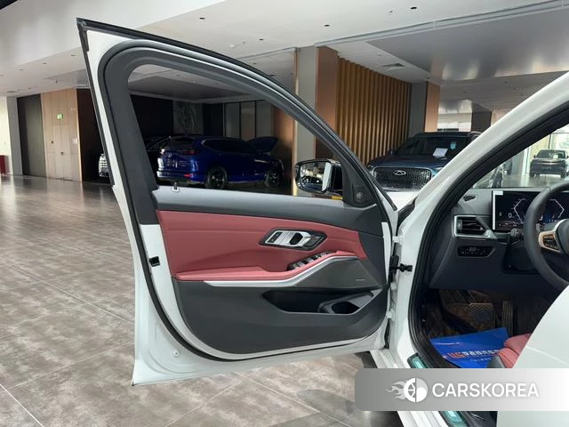 BMW 3 series 2025 Белый из Китая, фото 4