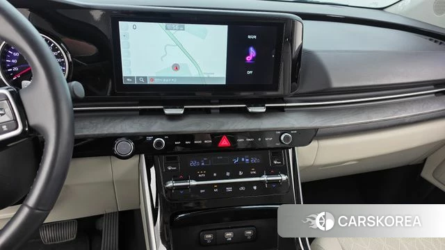 Kia Carnival 4th generation 2023 Белый из Кореи, фото 4