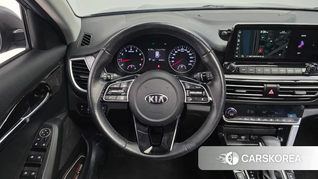 Kia Seltos 2020 Серый из Кореи, фото 4