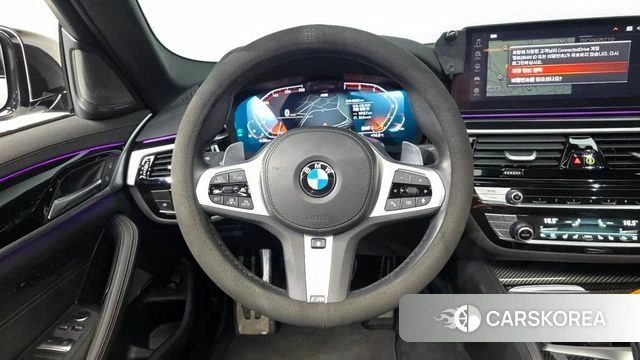 BMW 5 Series (G30) 2023 Белый из Кореи, фото 4