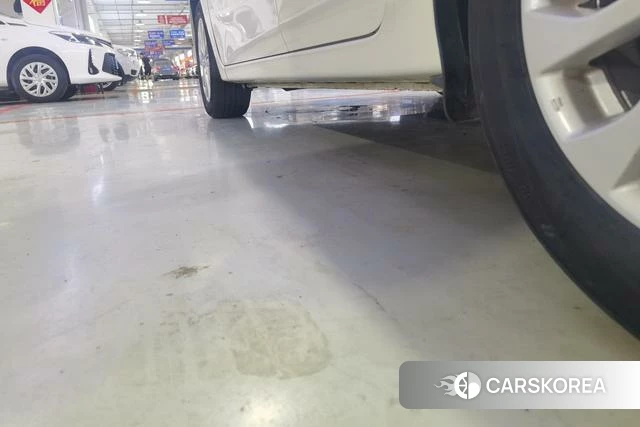 Nissan Sylphy 2021 Белый из Китая, фото 4