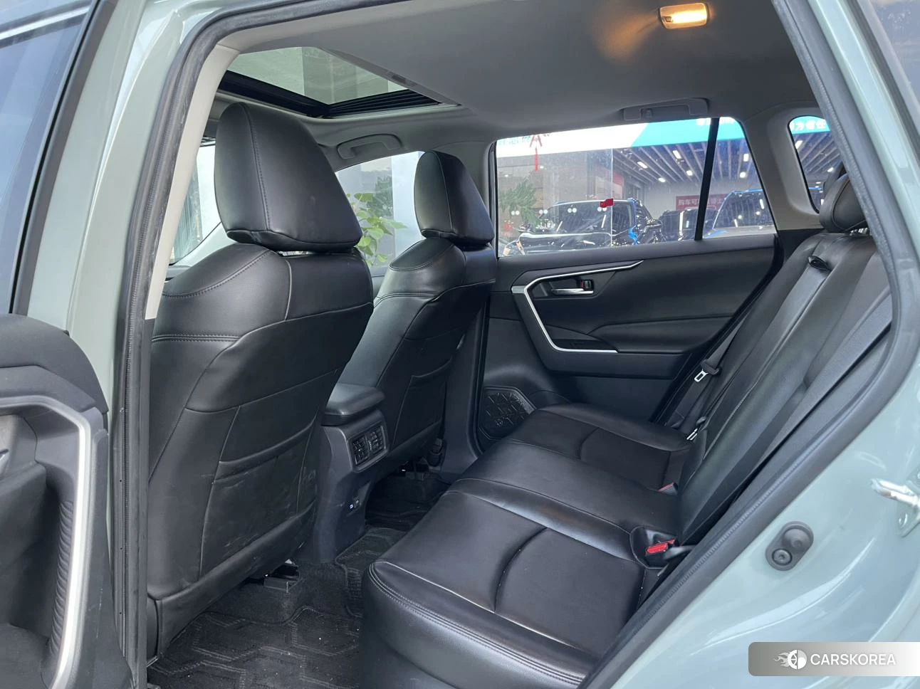 Toyota RAV4 2021 Зеленый из Китая, фото 4