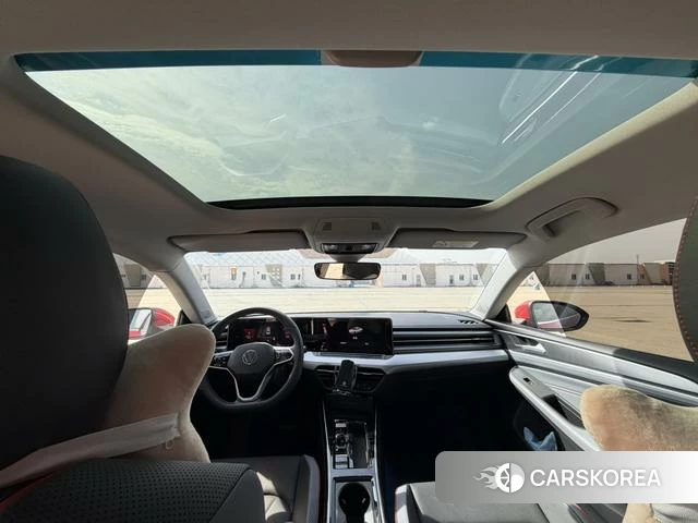 Volkswagen Lamando 2023 Красный из Китая, фото 4